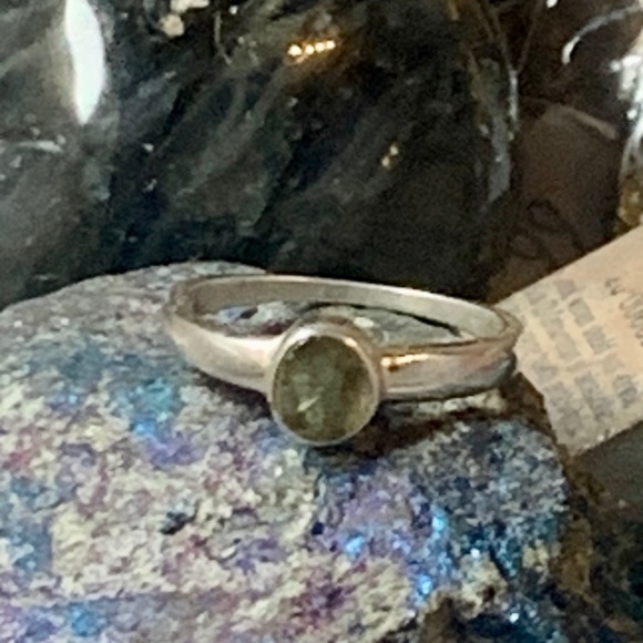 Raw Moldavite & Silver Ring #5.5 - Picture 8 of 16